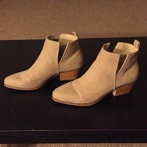 JustFab- Ankle Booties - Picture 2 of 5